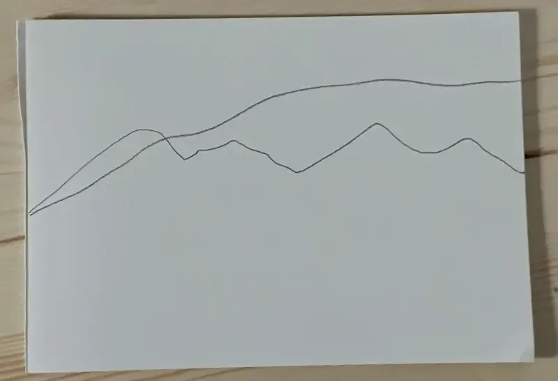 Energy comparison: smooth steady curve of NooTea versus spiky peaks of coffee