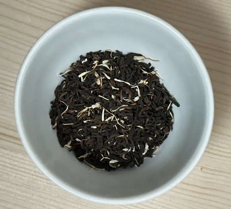 NooTea Brew 2 loose-leaf tea blend in bowl