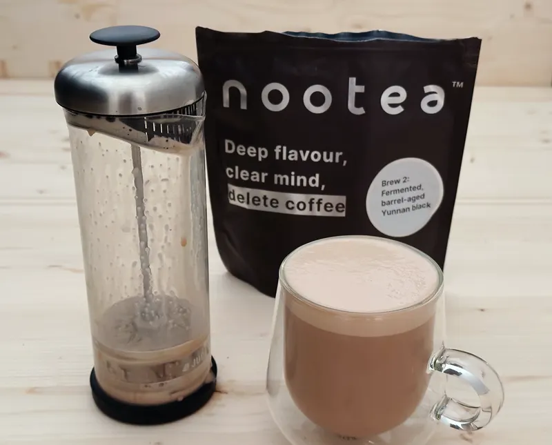 NooTea Brew 2 latte with press and pouch