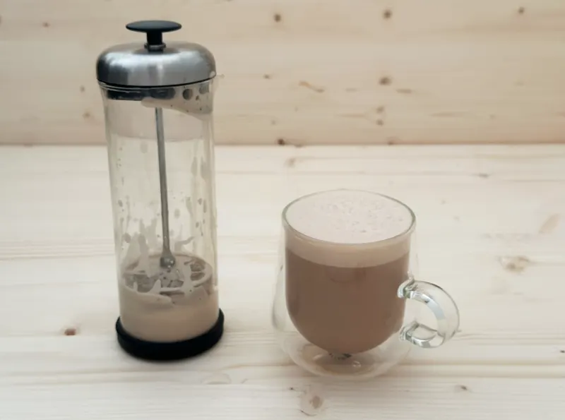 NooTea Brew 2 latte brewed with a milk frother press